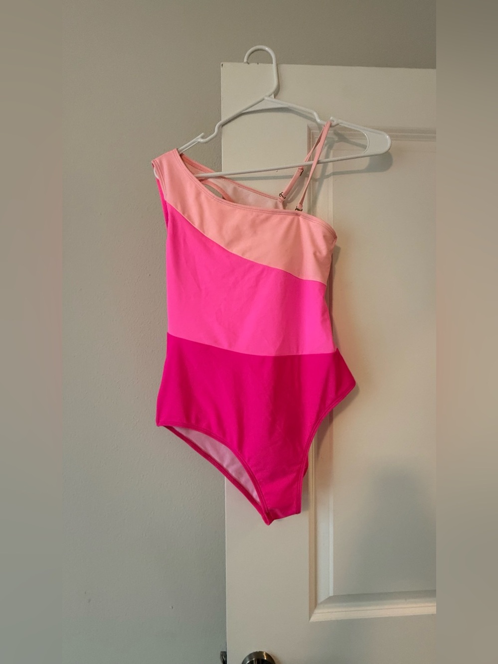 Colorblock One-Shoulder Pink Swimsuit